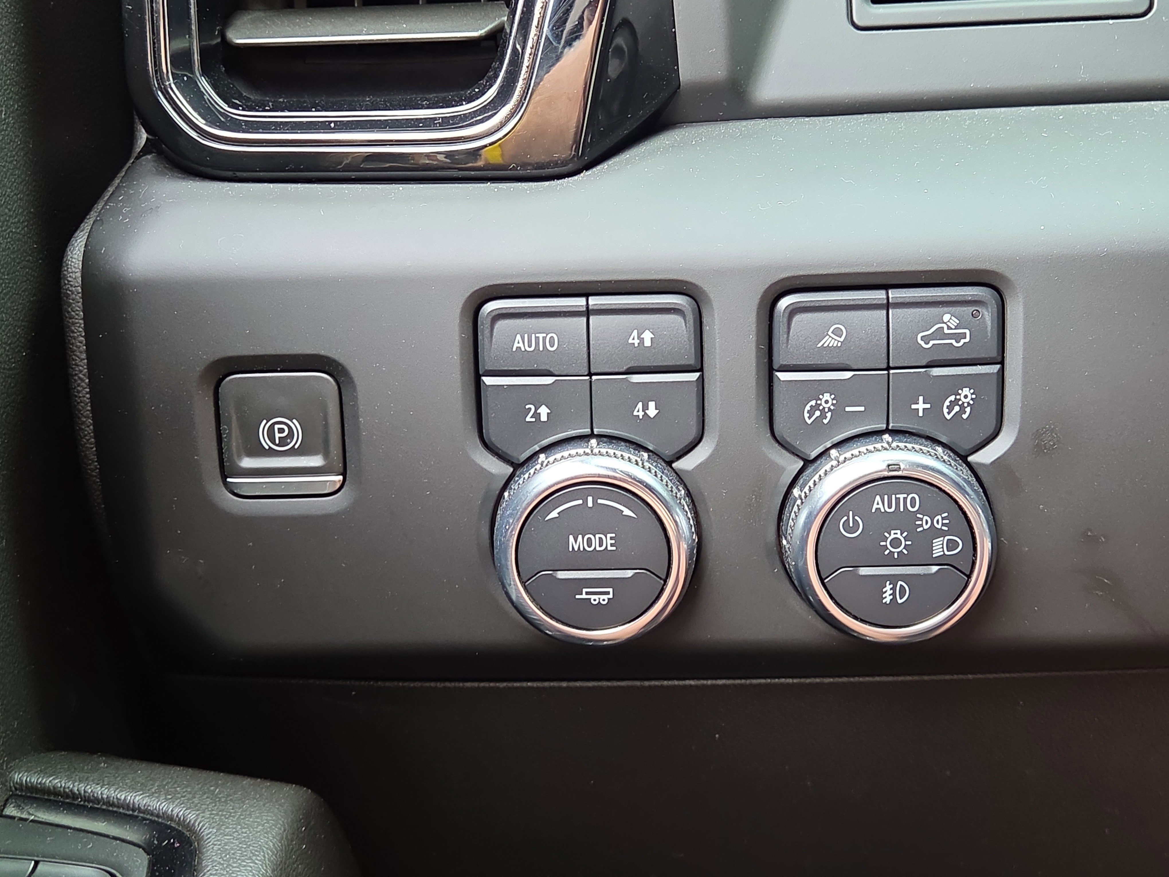 Used 2022 GMC Sierra 1500 AT4 w/ AT4 Preferred Package AWD/4WD image 27