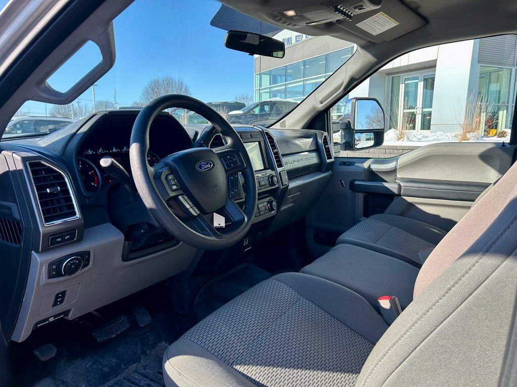 Certified 2018 Ford F350 XLT w/ XLT Premium Package image 9