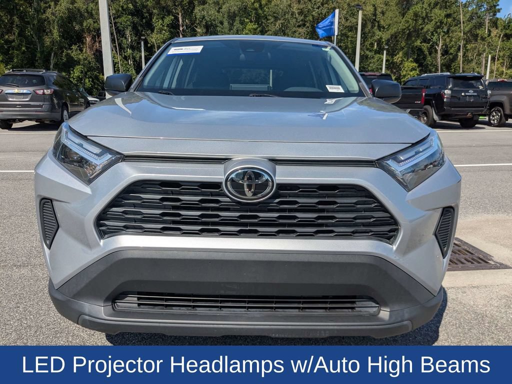 Used 2024 Toyota RAV4 LE FWD image 9