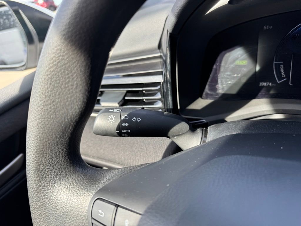 Used 2025 Toyota Camry LE image 14