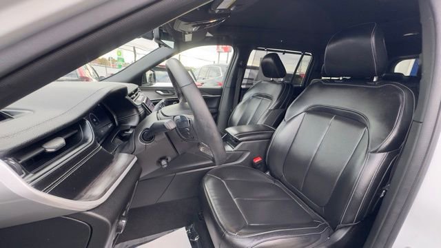 Used 2024 Jeep Grand Cherokee L Limited w/ Luxury Tech Group II image 19