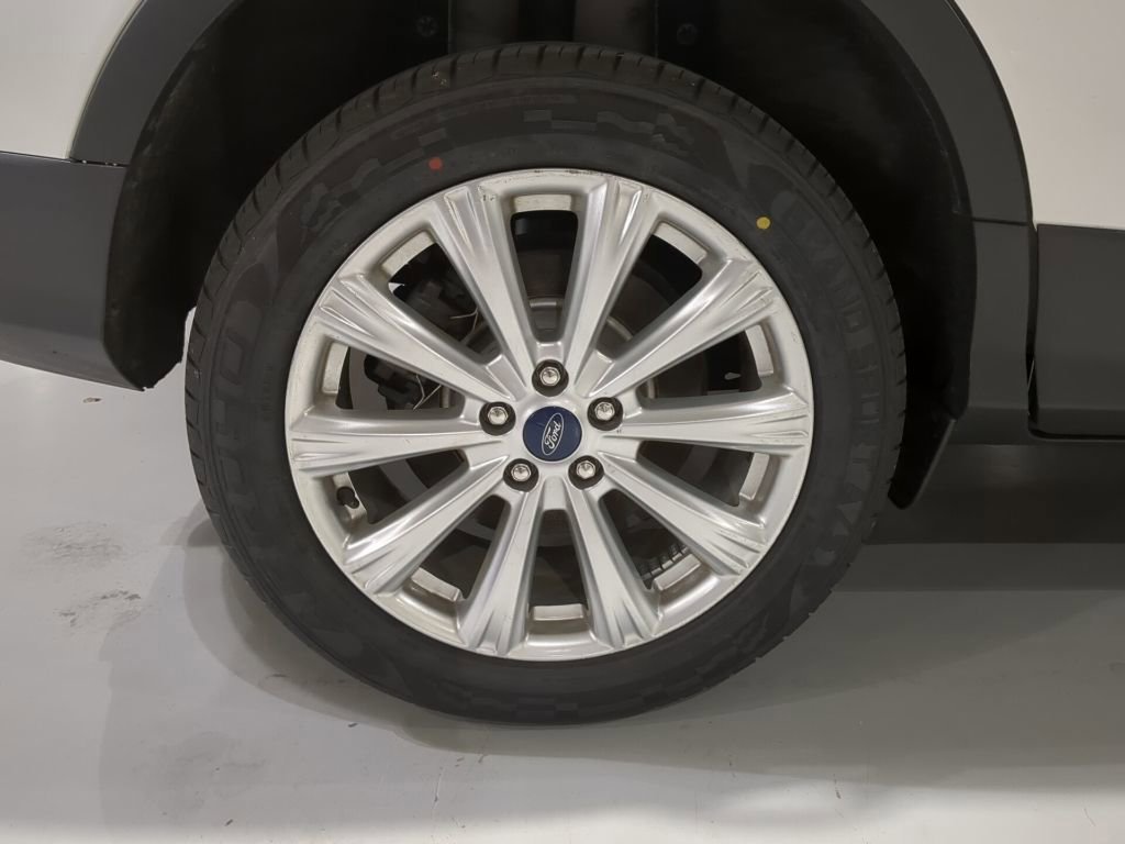 Certified 2019 Ford Escape SEL image 12