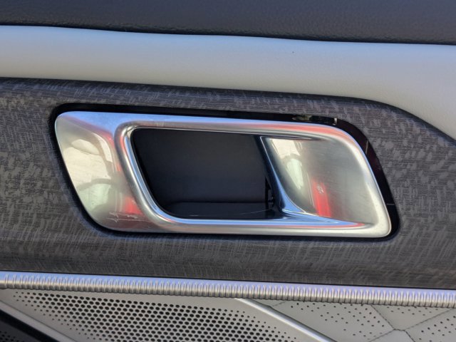 Certified 2025 Ford Explorer Platinum w/ Ultimate Package image 38