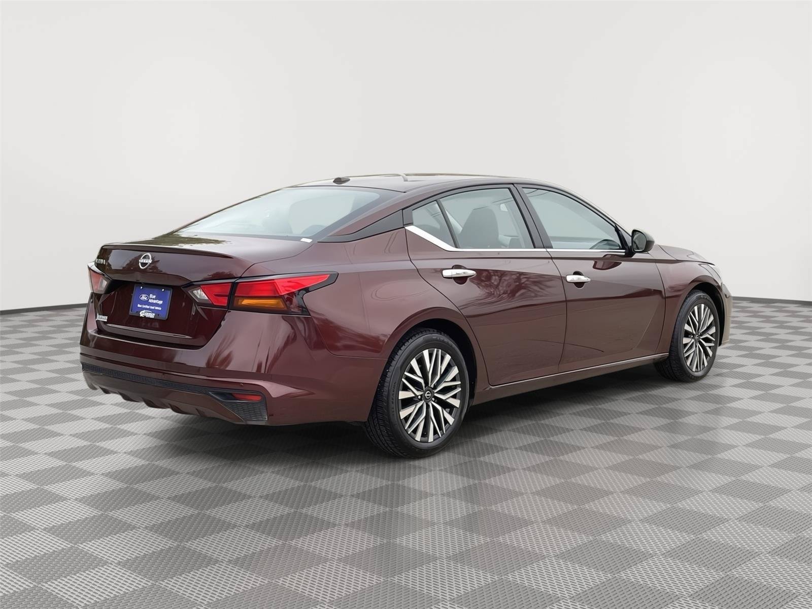 Used 2025 Nissan Altima 2.5 SV FWD image 7