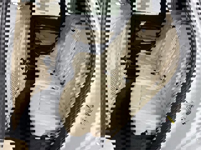 Used 2024 Audi Q5 e Premium Plus image 13