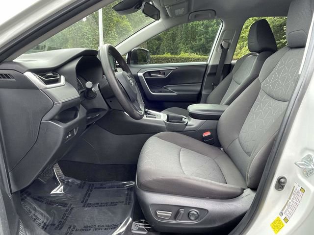 Used 2021 Toyota RAV4 XLE FWD image 9