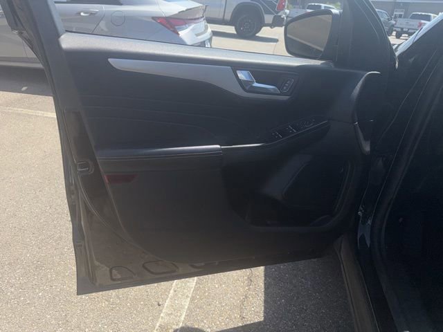 Certified 2021 Ford Escape SE w/ SE Sport Appearance Package image 10