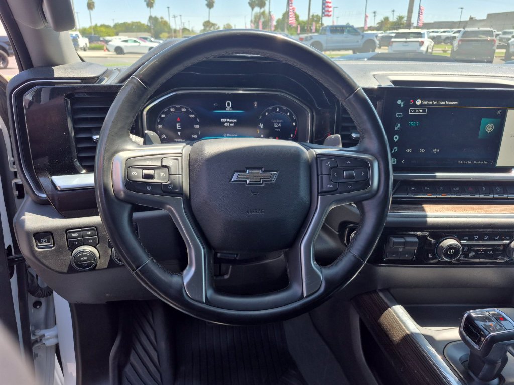 Used 2023 Chevrolet Silverado 1500 LT Trail Boss w/ Convenience Package II AWD/4WD image 5