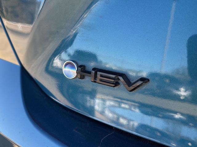 Used 2025 Toyota Camry SE w/ Convenience Package image 11