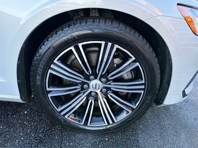 Used 2022 Volvo S60 T8 Inscription w/ Climate Package image 12