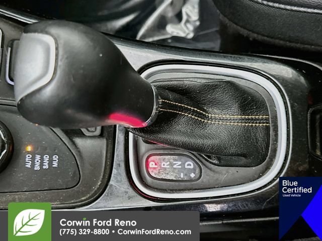 Used 2017 Jeep Compass Limited w/ Navigation Group AWD/4WD image 21