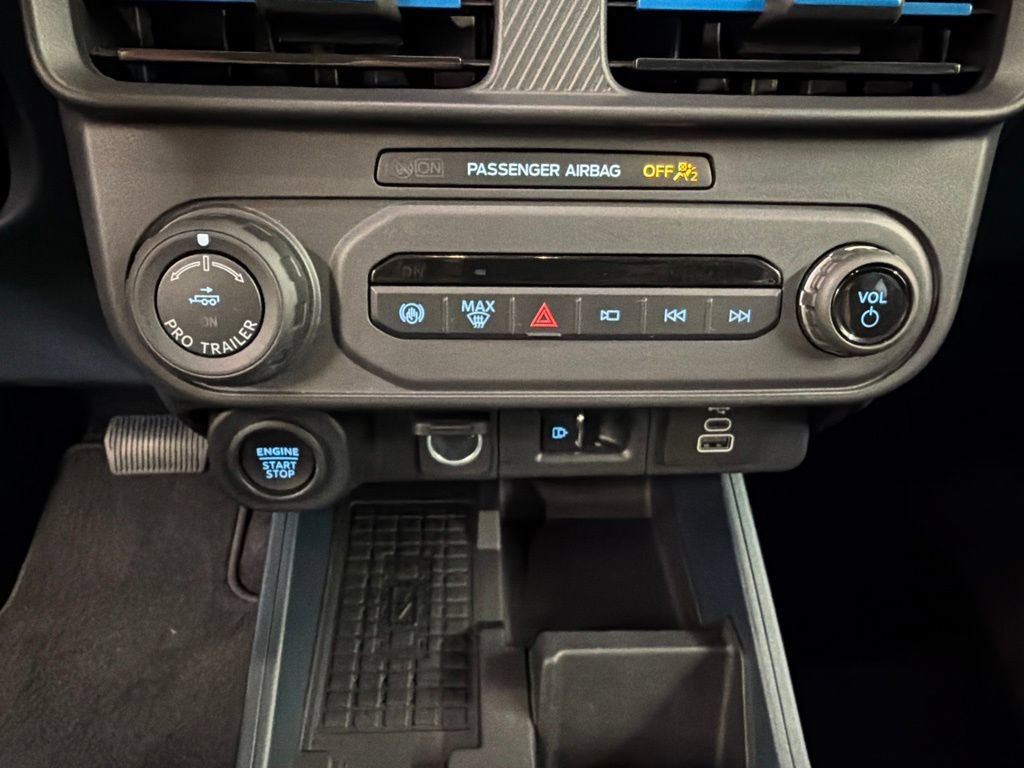 Certified 2025 Ford Maverick Lobo AWD/4WD image 14