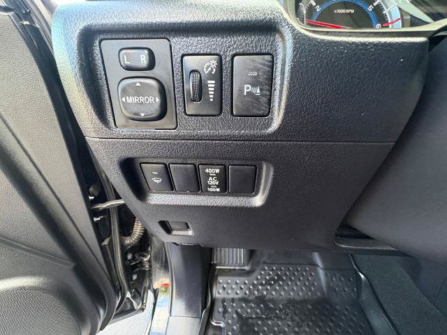 Used 2018 Toyota 4Runner Limited AWD/4WD image 17