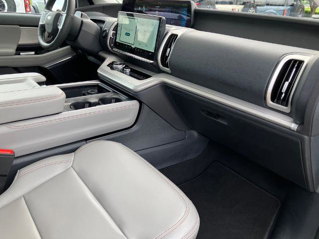 Certified 2025 Ford Expedition Max Active AWD/4WD image 29