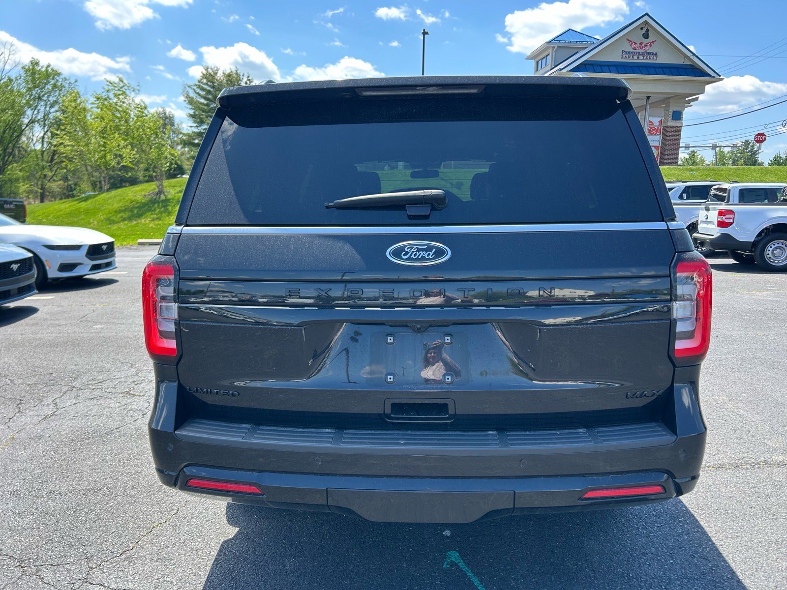 Certified 2022 Ford Expedition Max Limited AWD/4WD image 6