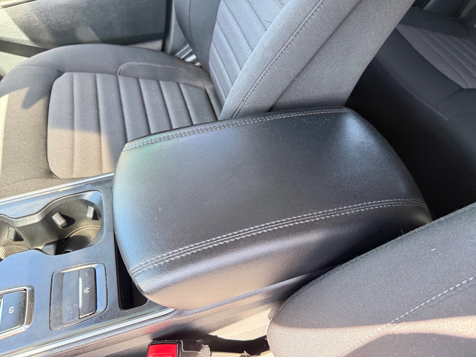 Certified 2024 Ford Edge SE w/ Black Appearance Package image 14