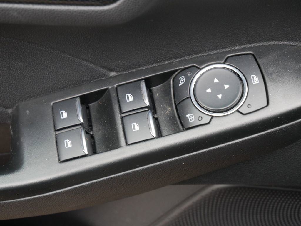 Certified 2025 Ford Escape ST-Line AWD/4WD image 18