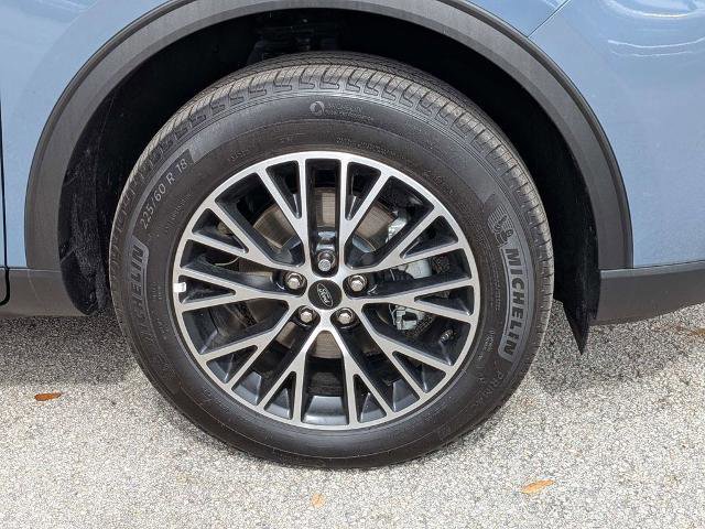 Certified 2025 Ford Escape SE w/ PHEV Premium Package image 10