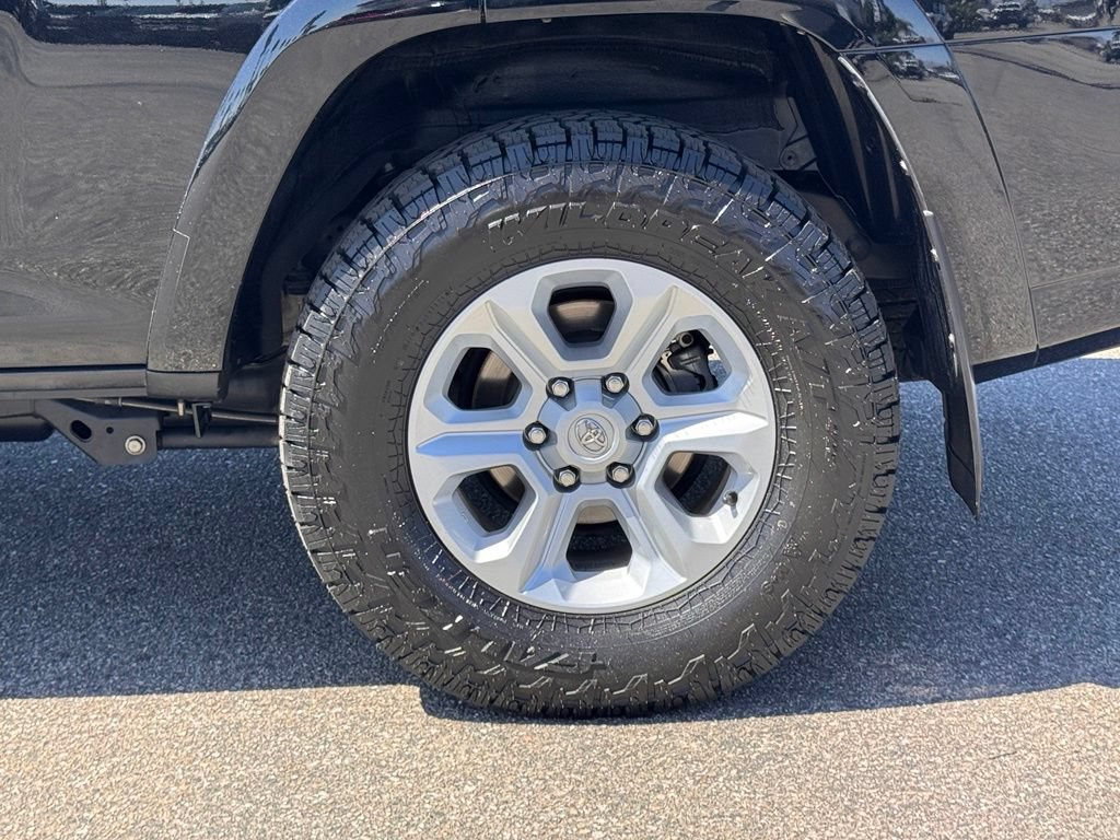 Used 2022 Toyota 4Runner SR5 RWD image 14