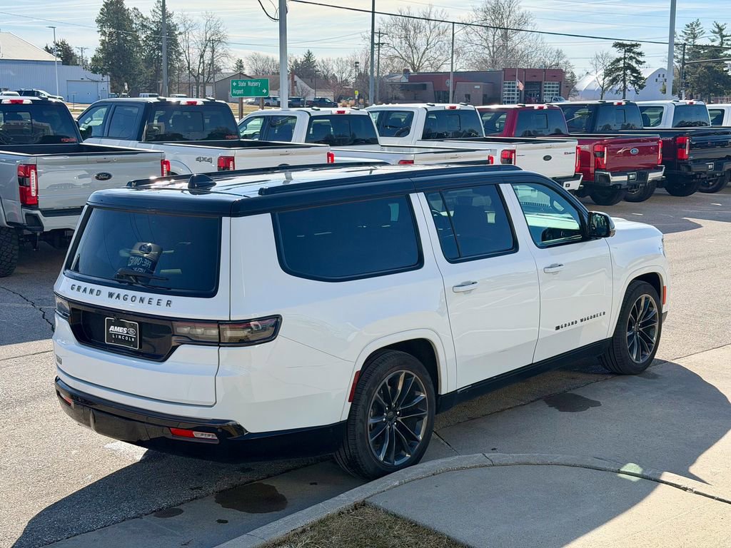 Used 2025 Jeep Grand Wagoneer L Series II Obsidian w/ Quick Order Packagew 28T image 3