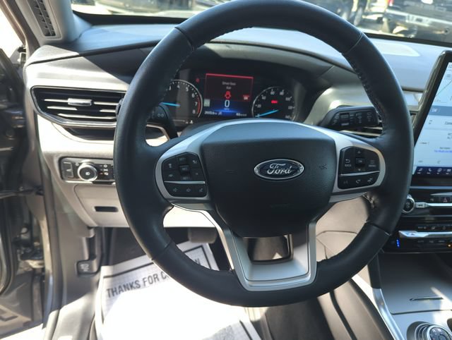 Certified 2023 Ford Explorer Limited w/ Limited Technology Package AWD/4WD image 32
