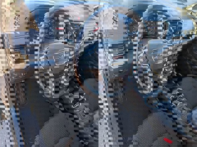 Used 2024 GMC Terrain SLE image 11