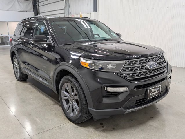 Certified 2023 Ford Explorer XLT w/ Equipment Group 202A image 5
