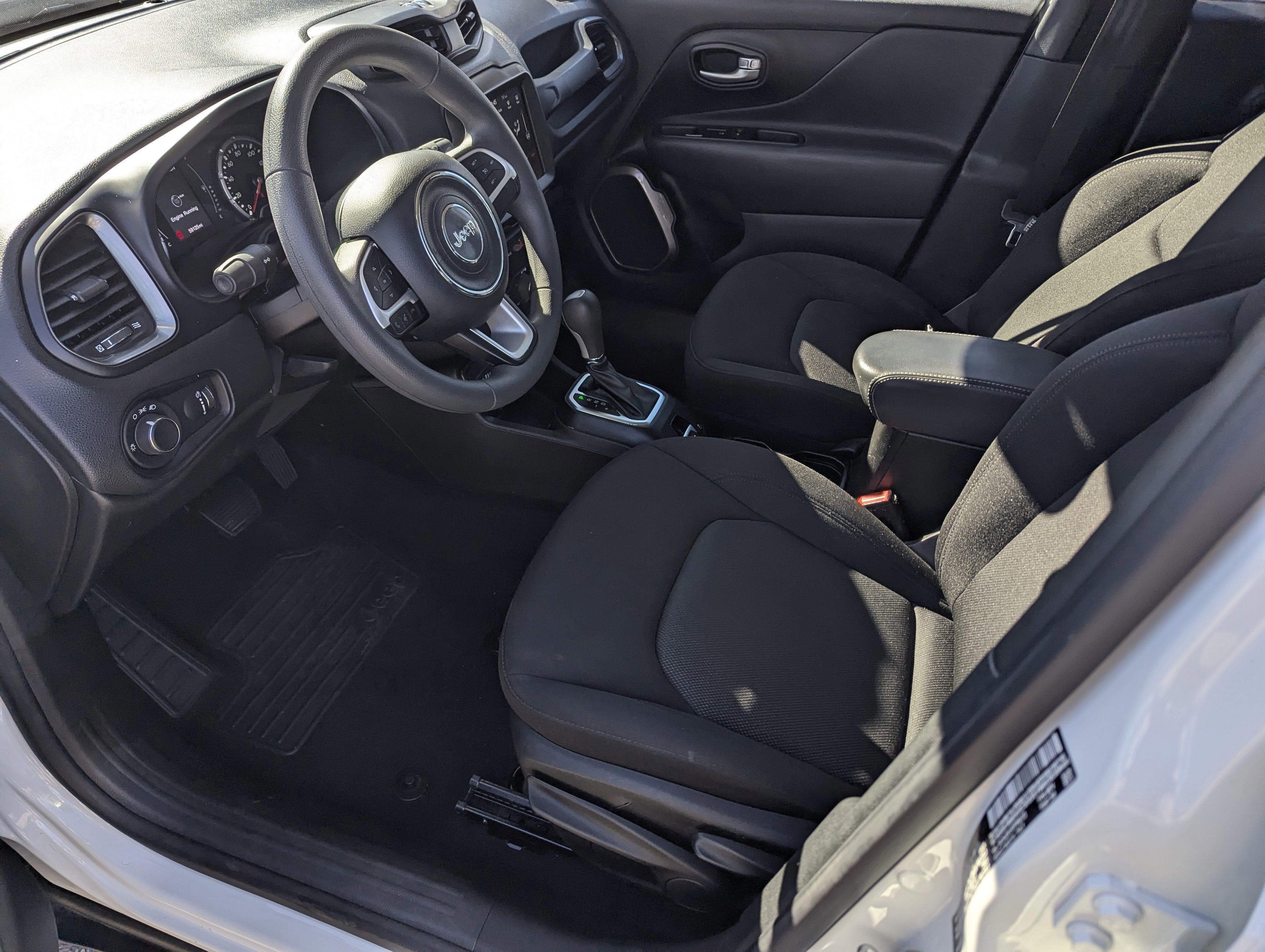 Used 2023 Jeep Renegade Latitude image 9