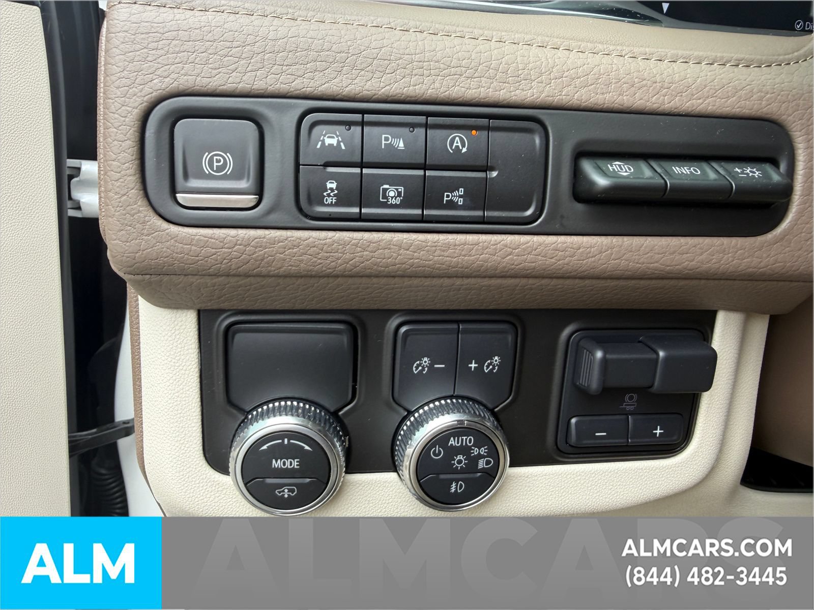 Used 2023 GMC Yukon XL Denali w/ Denali Reserve Package RWD image 27