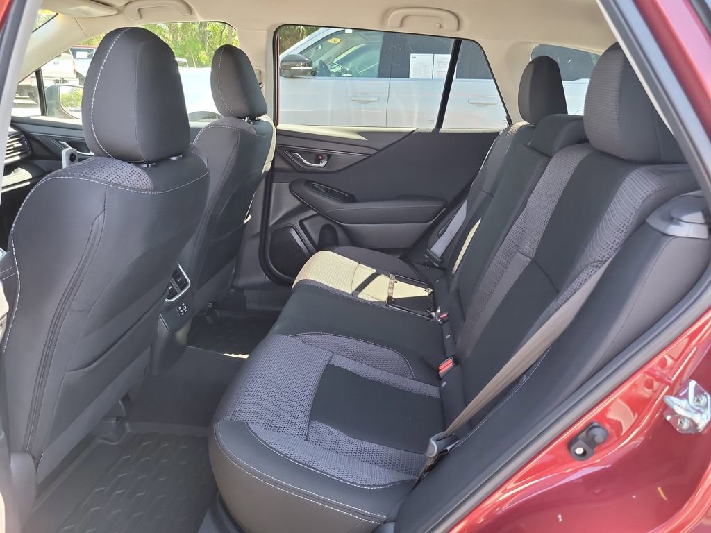 Used 2025 Subaru Outback Premium image 11