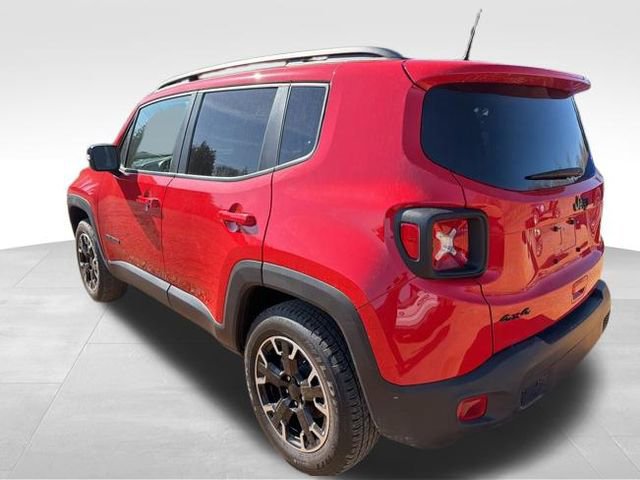 Used 2023 Jeep Renegade Latitude image 2