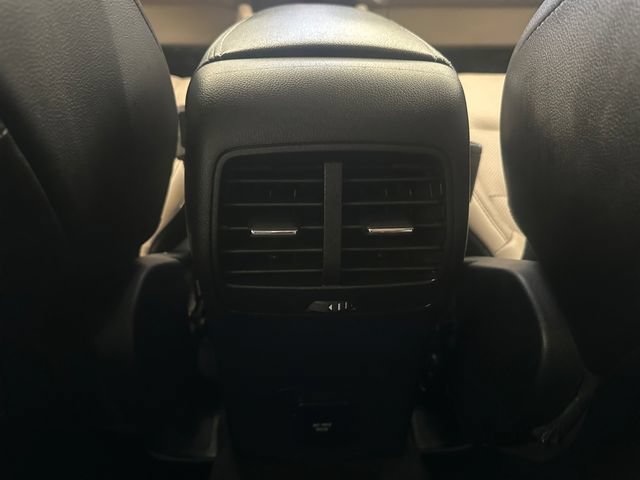 Certified 2020 Ford Escape Titanium w/ Titanium Premium Package 2.0 AWD/4WD image 25