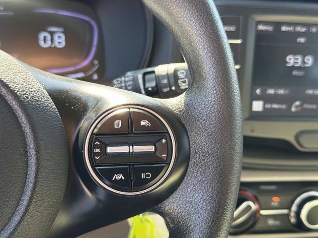 Used 2025 Kia Soul LX FWD image 20