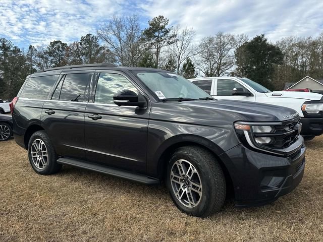 Certified 2025 Ford Expedition Active image 10