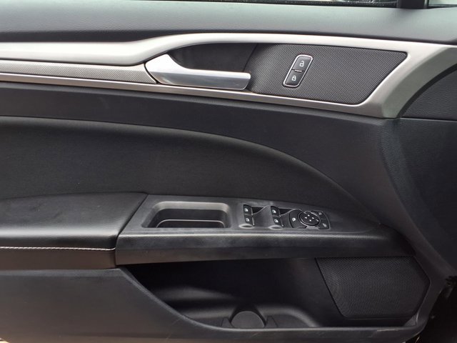 Certified 2020 Ford Fusion SE FWD image 17