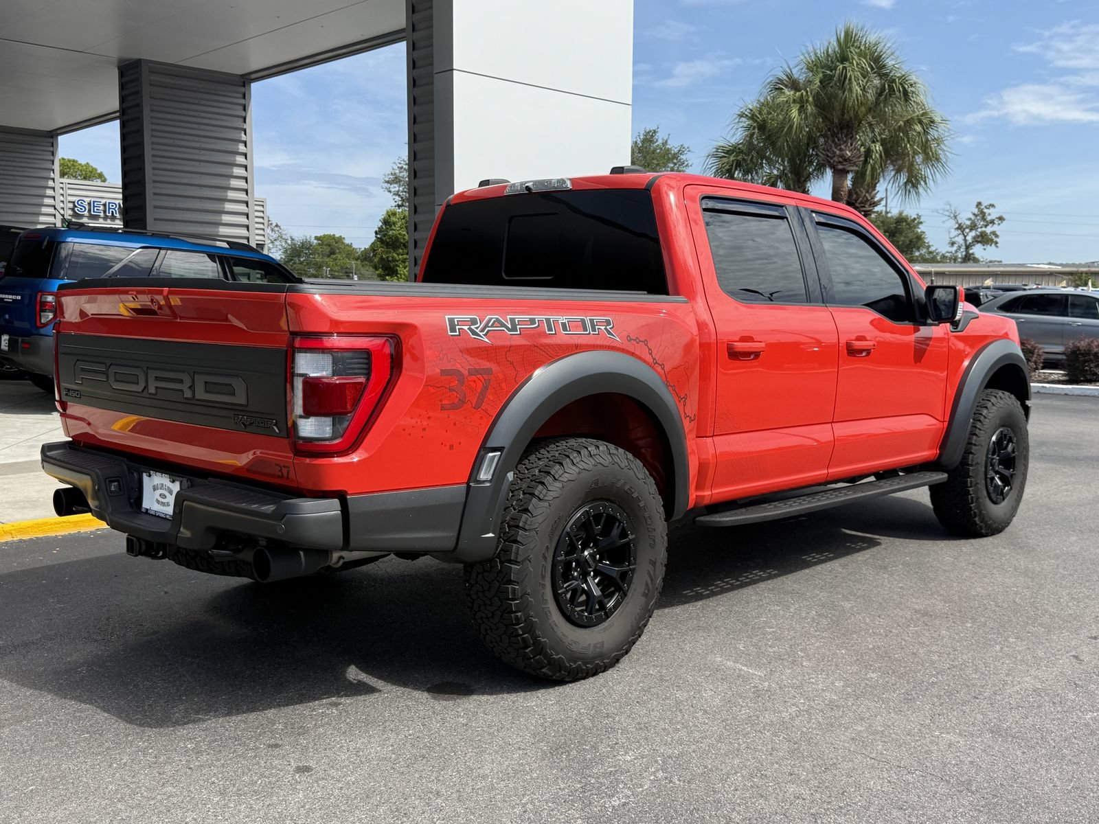 Certified 2023 Ford F150 Raptor w/ Raptor 37 Performance Package AWD/4WD image 6