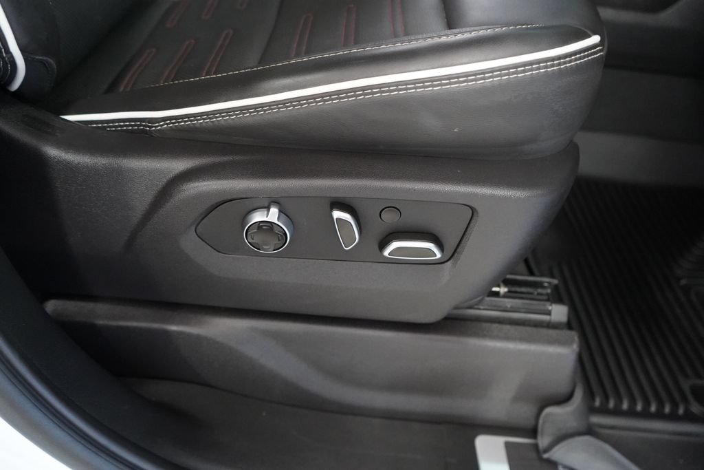 Used 2024 GMC Sierra 2500 AT4X AWD/4WD image 31
