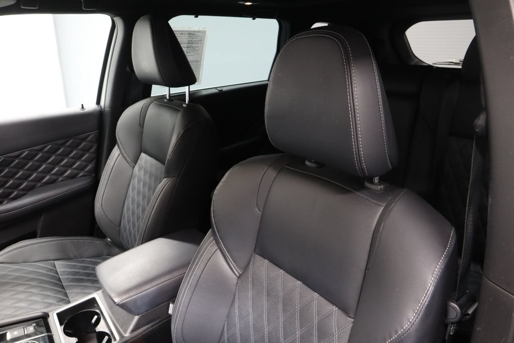 Used 2023 Mitsubishi Outlander SEL Black Edition AWD/4WD image 28