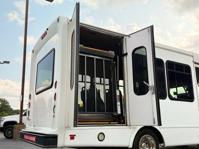 Certified 2019 Ford Transit 350 138 DRW w/ Shuttle Bus Prep Package RWD image 41