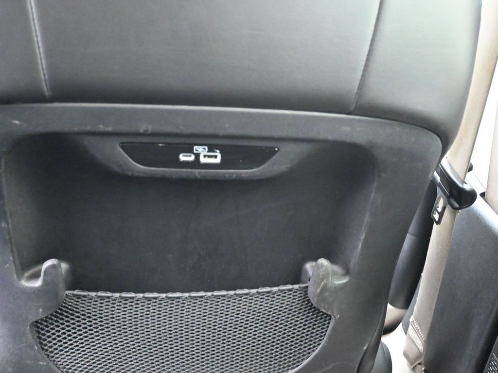 Used 2023 Chrysler Pacifica Touring-L FWD image 27