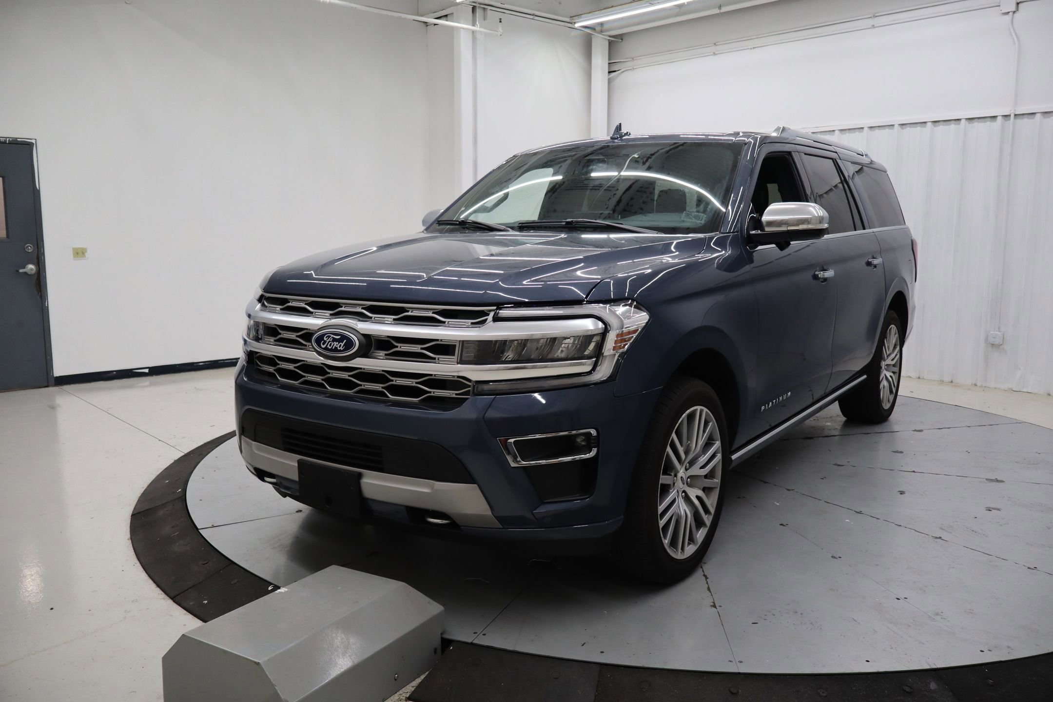 Certified 2022 Ford Expedition Max Platinum AWD/4WD image 10