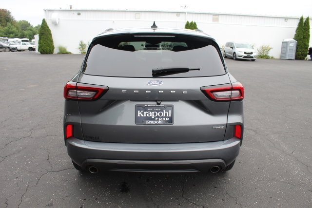 Certified 2023 Ford Escape ST-Line Select AWD/4WD image 16