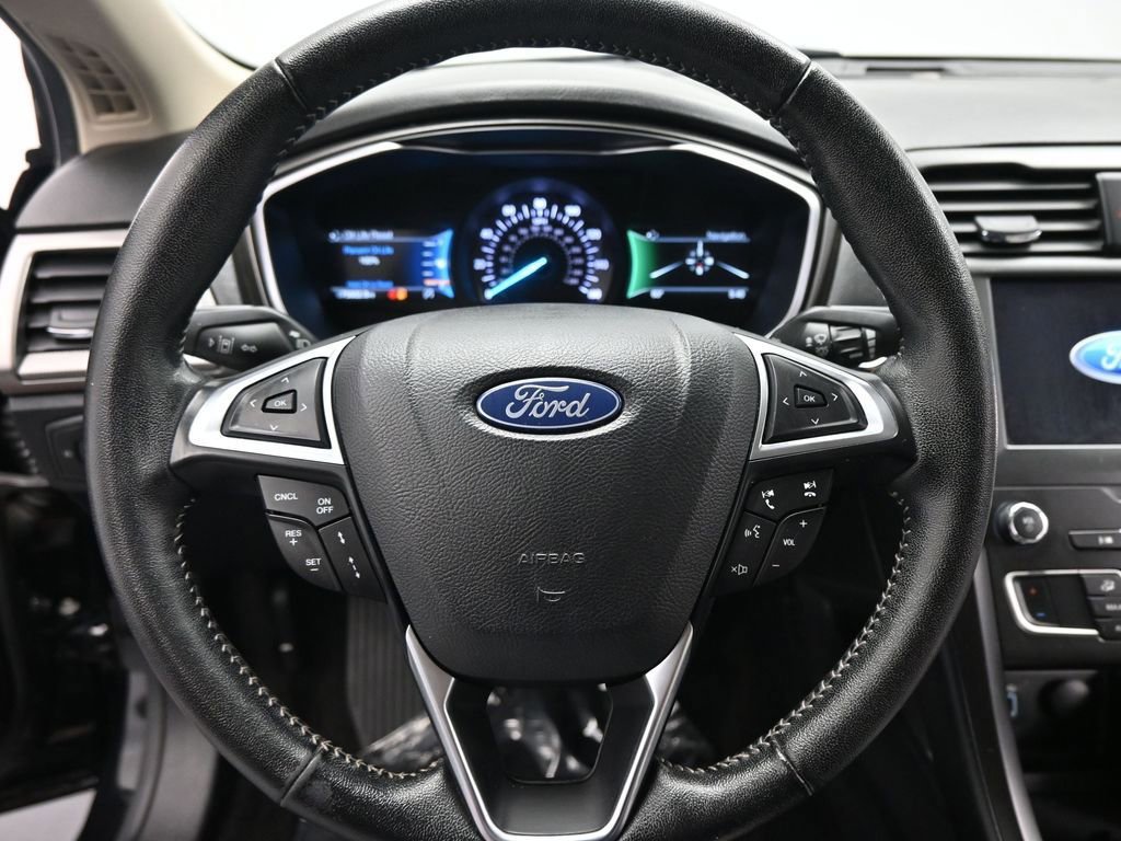 Certified 2020 Ford Fusion SE w/ Equipment Group 151A image 39