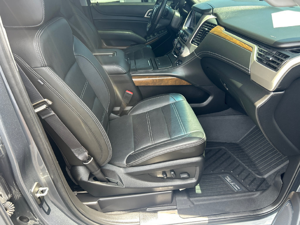 Used 2019 GMC Yukon Denali w/ Denali Ultimate Package AWD/4WD image 13