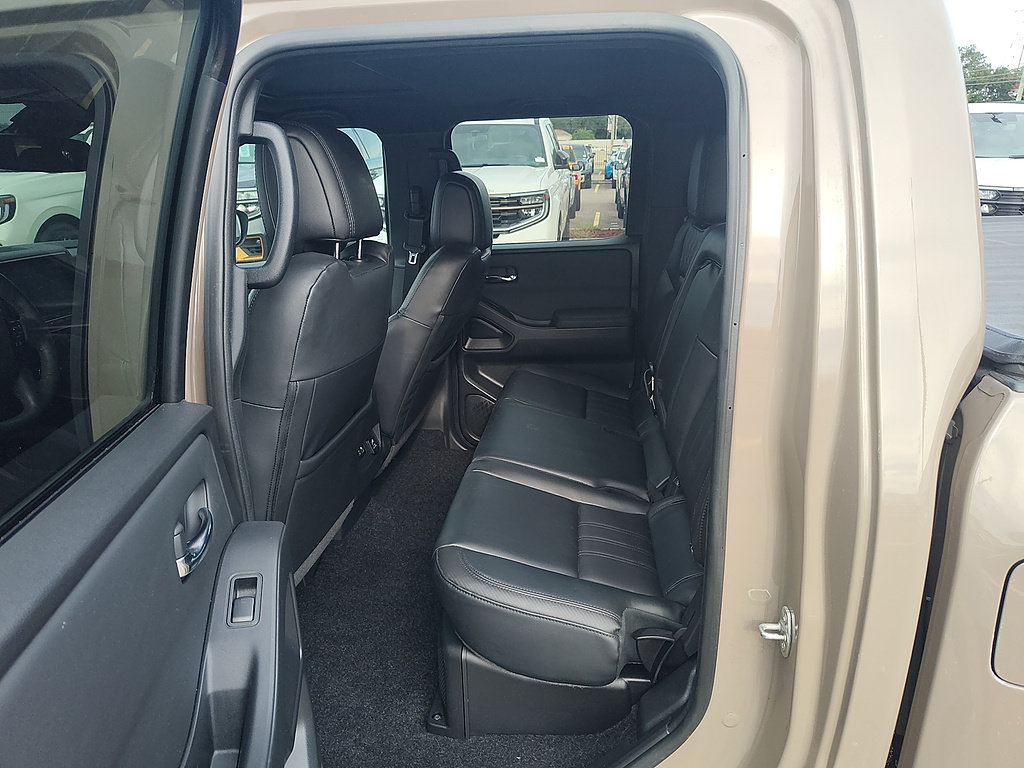 Used 2022 Nissan Frontier Pro-X w/ Pro-X Premium Package RWD image 14