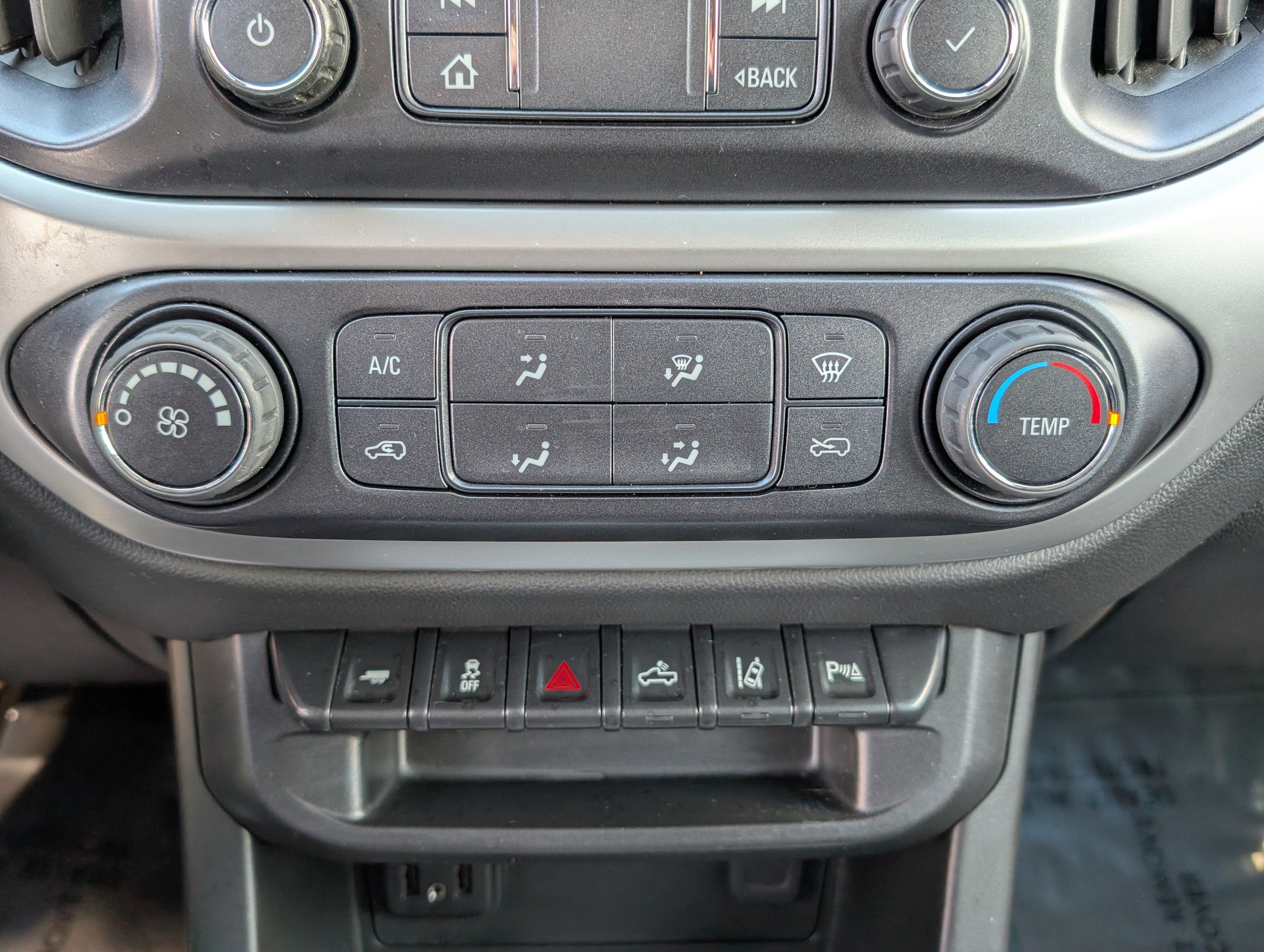 Used 2022 Chevrolet Colorado LT w/ Safety Package image 25