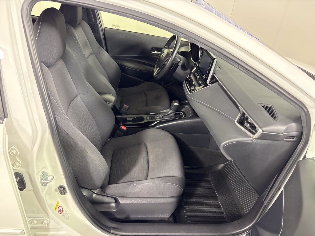 Used 2020 Toyota Corolla SE FWD image 6