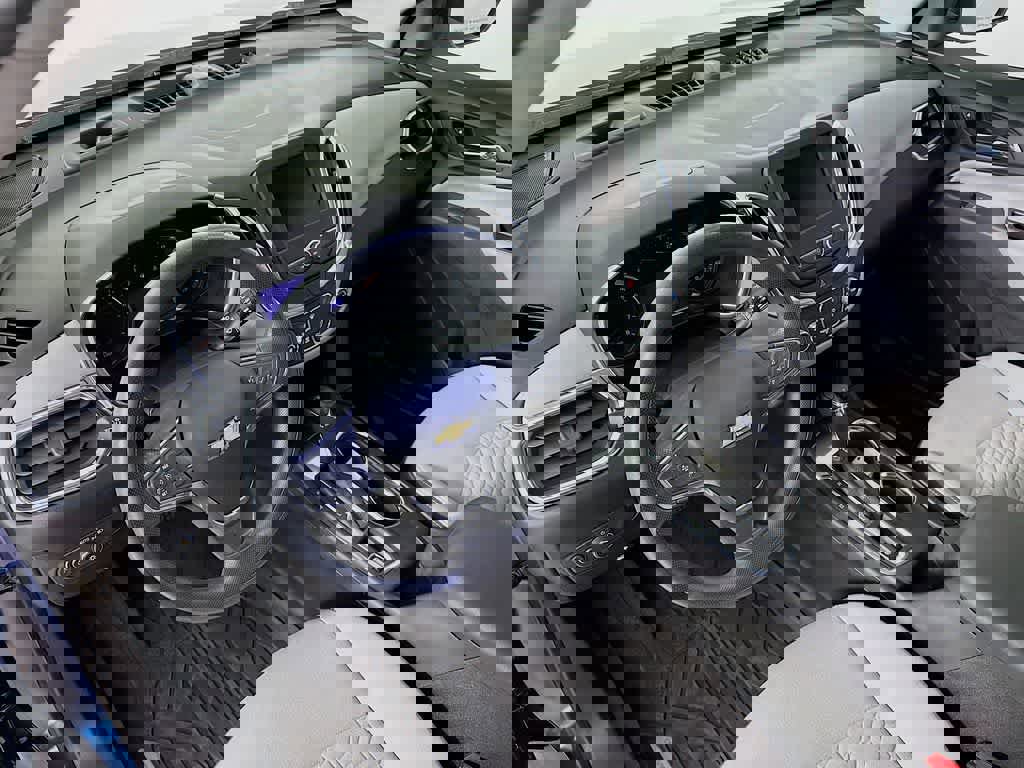 Used 2020 Chevrolet Equinox LT w/ LPO, Floor Liner Package image 2