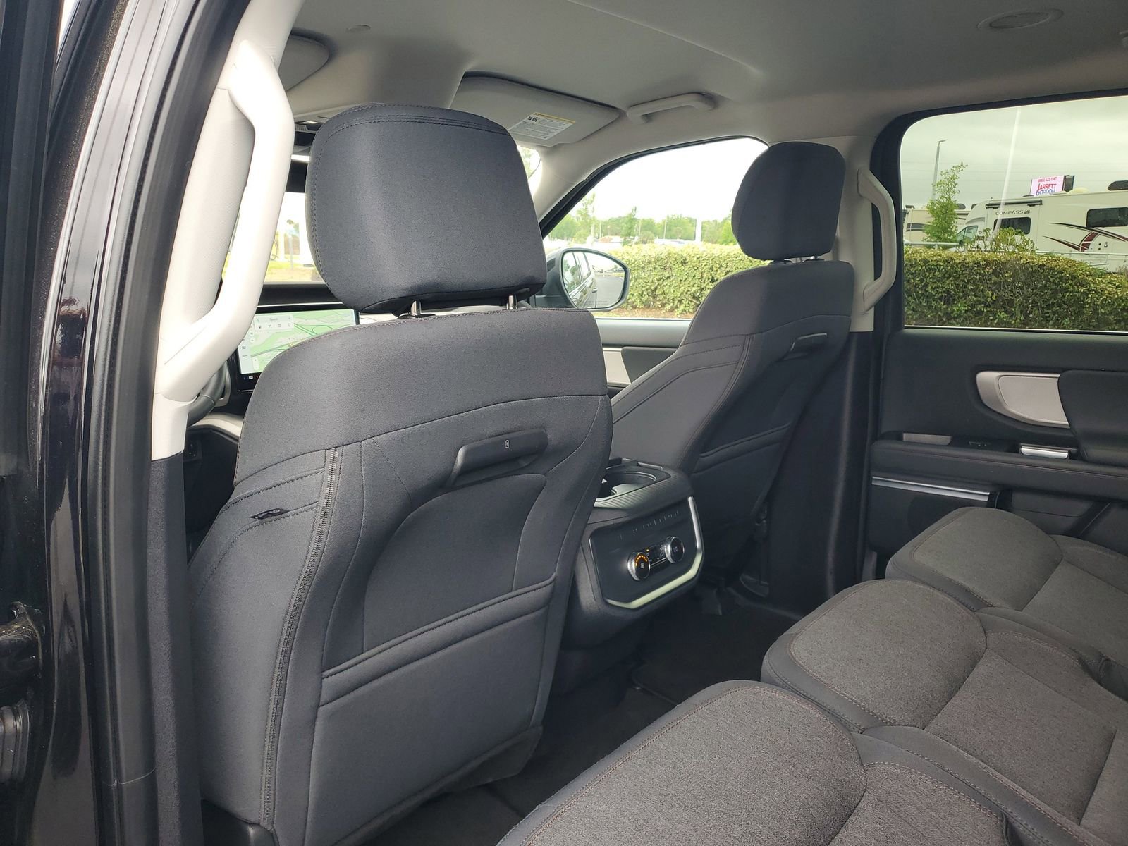 Certified 2025 Ford Expedition Active image 11