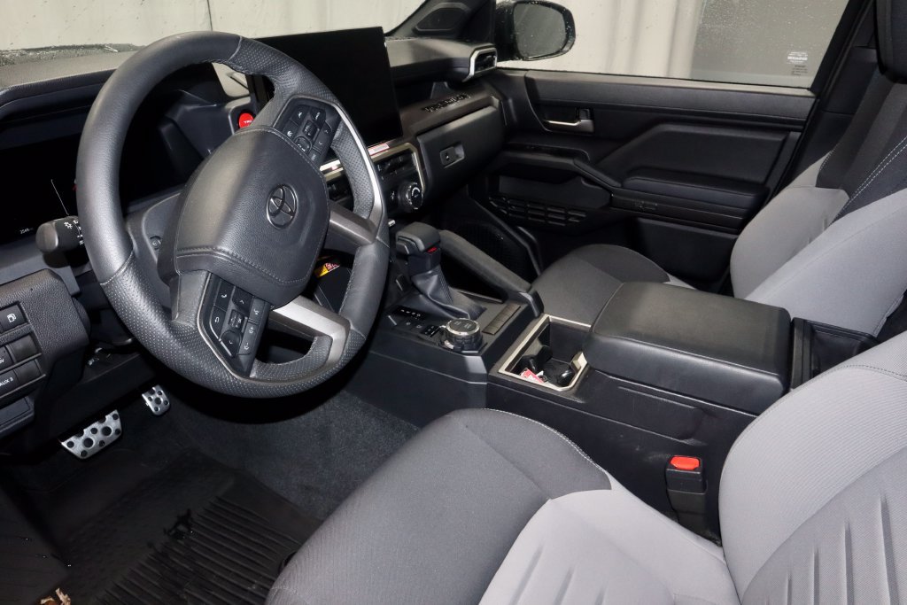 Used 2025 Toyota Tacoma TRD Sport w/ TRD Sport Upgrade Package AWD/4WD image 23